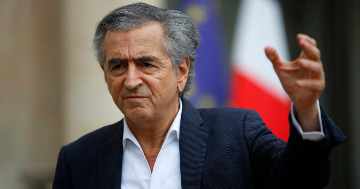 Ο Μπερνάρ Ανρί Λεβί και άλλοι 100 Γάλλοι διανοούμενοι κατά της ακροδεξιάς: Παραιτήθηκαν από τον όμιλο Grasset