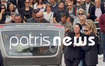 Κεφαλονιά: Θρήνος στο τελευταίο «αντίο» στη 19χρονη – «Έλα Μυρτούλα, έλα κορίτσι μου» – ΦΩΤΟ – ΒΙΝΤΕΟ