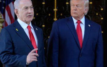 Καταιγισμός αναρτήσεων από Τραμπ: «Τραβάει το αυτί» σε Νετανιάχου, πυρά σε ΝΑΤΟ, υπόσχεται να κάνει το Λίβανο «μεγάλο ξανά»