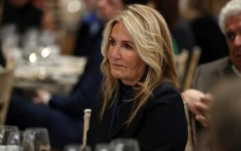 Σε νοσοκομείο της Λάρισας η Μαρέβα Γκραμπόφσκι-Μητσοτάκη λόγω αιφνίδιας αδιαθεσίας