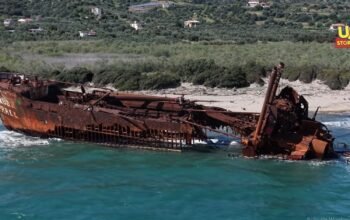 Γύθειο: Το τέλος ενός Θρύλου – Καταρρέει το εμβληματικό ναυάγιο «Δημήτριος» – Βίντεο