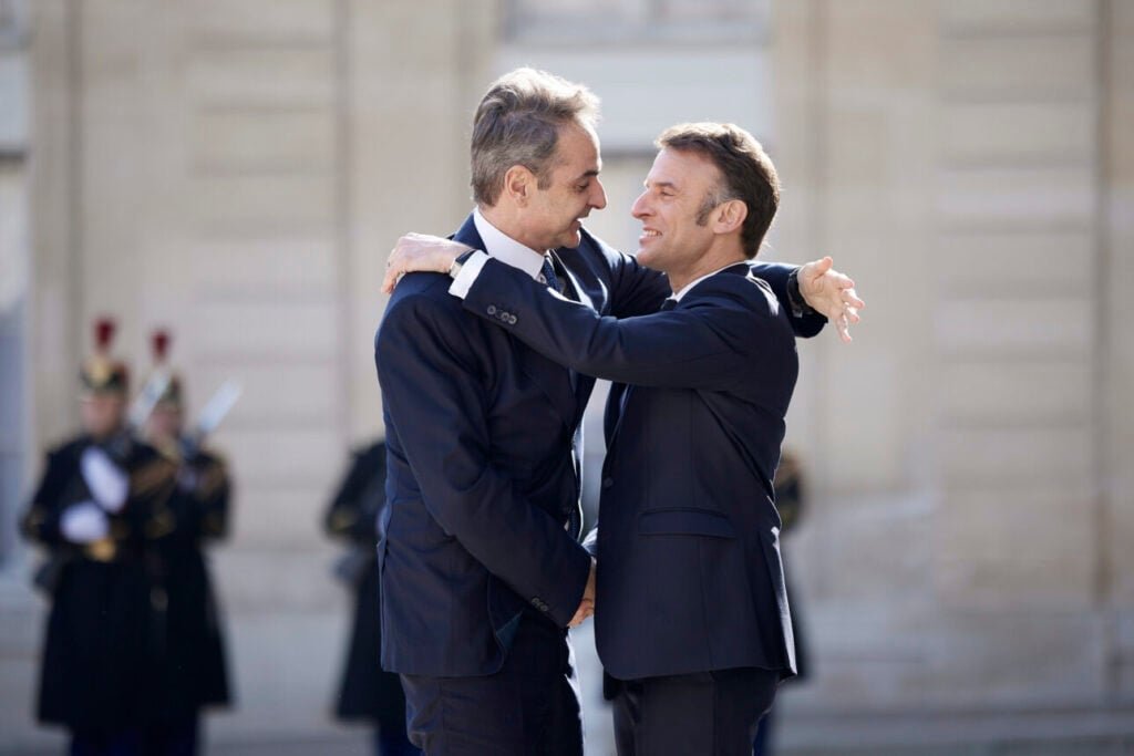 Ο Μακρόν στην Αθήνα: Τι σηματοδοτεί η επίσκεψη