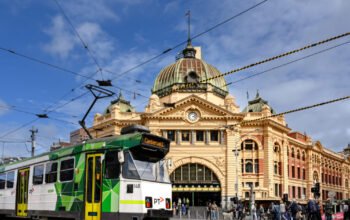 Στην Αυστραλία τα μέσα μαζικής μεταφοράς παραμένουν δωρεάν – Η Βικτώρια επεκτείνει τα μέτρα για τα ακριβά καύσιμα