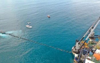 Κοινή επιστολή Παπασταύρου – Δαμιανού για χρηματοδότηση της ηλεκτρικής διασύνδεσης Ελλάδας – Κύπρου από την ΕΤΕπ