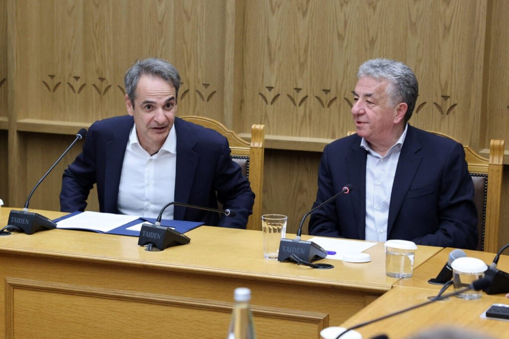 Σύσκεψη υπό τον Πρωθυπουργό στην Περιφέρεια Κρήτης για τη λειψυδρία