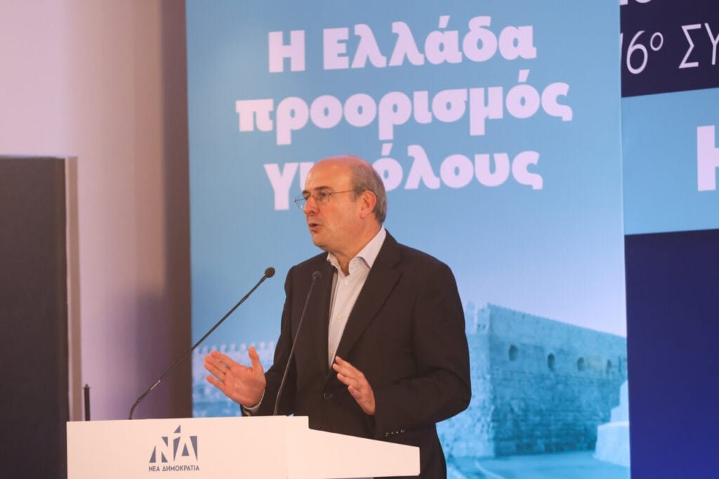 Χατζηδάκης: Η χώρα δεν θα προχωρήσει με ξύλινα συνθήματα και πολιτικό βούρκο