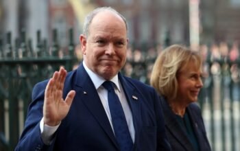 Στην Αθήνα ο Αλβέρτος του Μονακό – Συνάντηση με Τασούλα και Μητσοτάκη