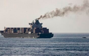 Νέες εικόνες από το ρεσάλτο και την κατάληψη του πλοίου «Touska» στον Κόπο του Ομάν