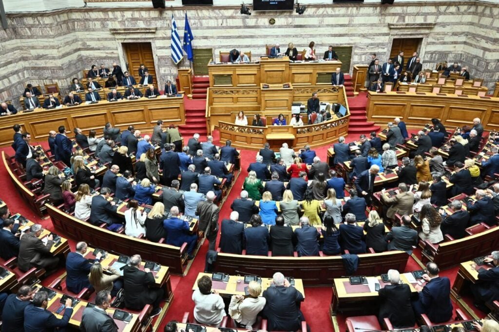 «Πυροσβέστης» ο Μαρινάκης: Διαφοροποίηση στην ψηφοφορία για τις άρσεις ασυλίας δεν σημαίνει και διαγραφή