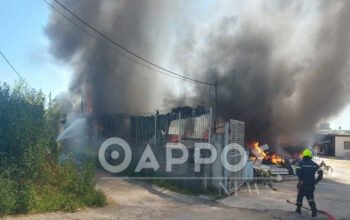 Καλαμάτα: Φωτιά σε επιχείρηση οικοδομικών υλικών και πλαστικών – Διακόπηκε η κυκλοφορία