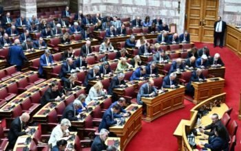 Hρθη η ασυλία των «13» – Πώς ψήφισαν στην ονομαστική ψηφοφορία στη Βουλή