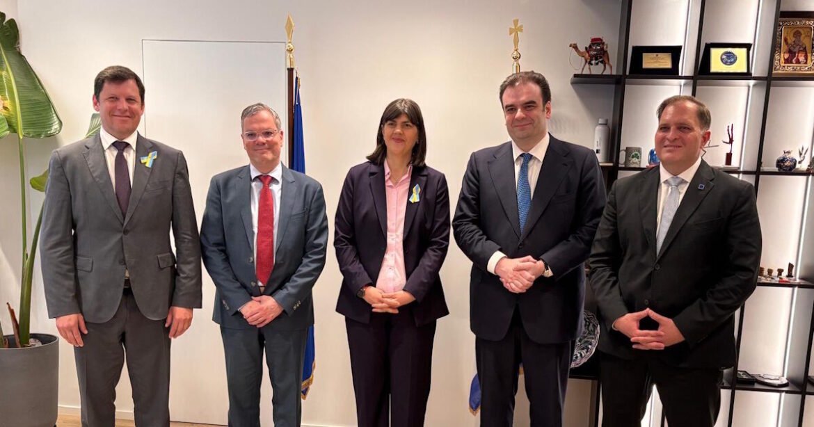 Συνάντηση Πιερρακάκη – Κοβέσι στην ΑΑΔΕ για τα τελωνεία