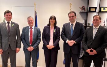 Συνάντηση Πιερρακάκη – Κοβέσι στην ΑΑΔΕ για τα τελωνεία