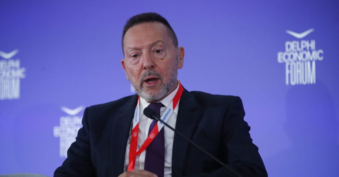 Στουρνάρας: Οι προκλήσεις για την Ελλάδα από την ΑΙ και την καινοτομία