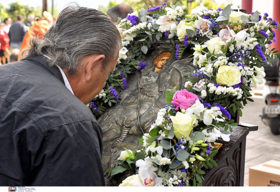 Άγιος Γεώργιος: Η ιστορία του και η δρακοκτονία- Τα έθιμα σε όλη την Ελλάδα και η σημασία τους