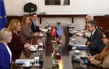 Μεταναστευτικό, Ουκρανικό και Στενά του Ορμούζ στη συνάντηση Μητσοτάκη με τη λετονή ομόλογό του