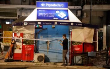 Εξάρχεια: Παραδόθηκε ο ληστής που τραυμάτισε με μαχαίρι τον περιπτερά