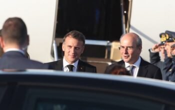 Στην Αθήνα ο Μακρόν: Στο επίκεντρο η άμυνα – Η ατζέντα της επίσκεψης