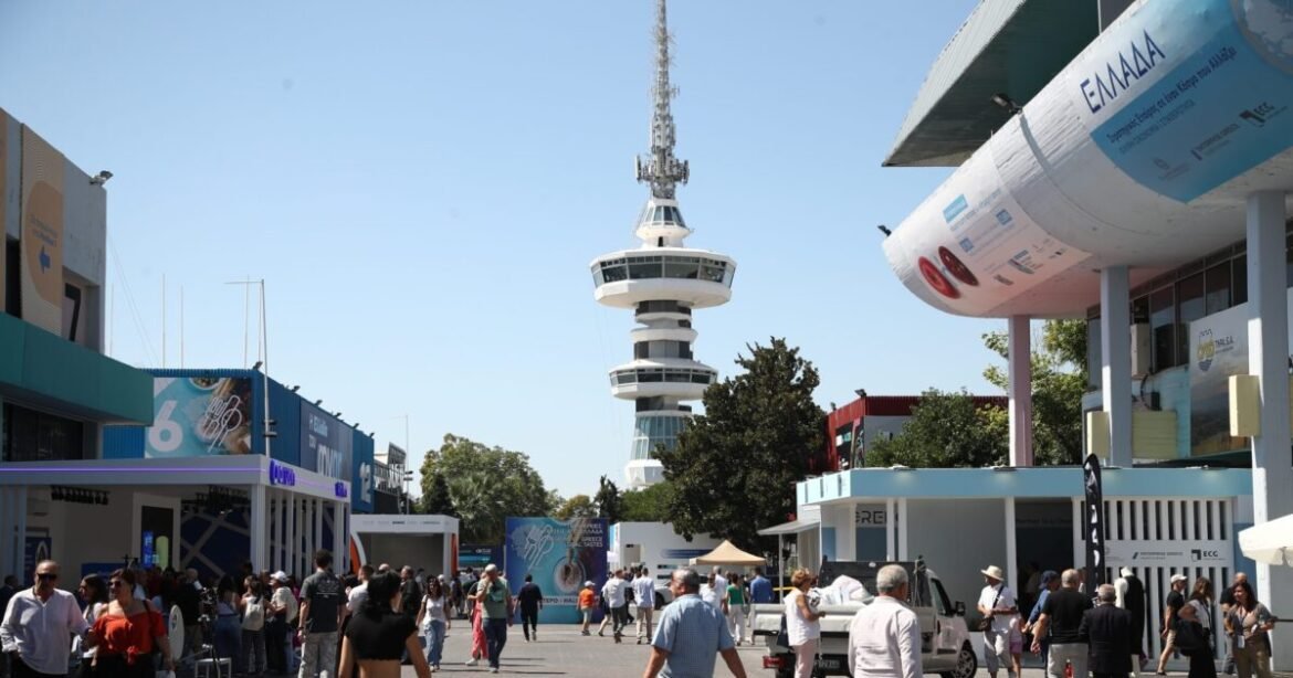 Tο υπερπλεόνασμα του 2025 δημιουργεί χώρο 1,2 δισ. με ορίζοντα τη ΔΕΘ και το 2027