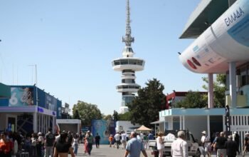 Tο υπερπλεόνασμα του 2025 δημιουργεί χώρο 1,2 δισ. με ορίζοντα τη ΔΕΘ και το 2027