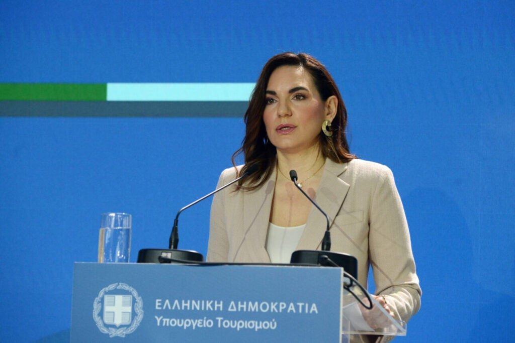 Η Κεφαλογιάννη απαντά στον Δούκα: Υπονομεύεις την εικόνα της Αθήνας