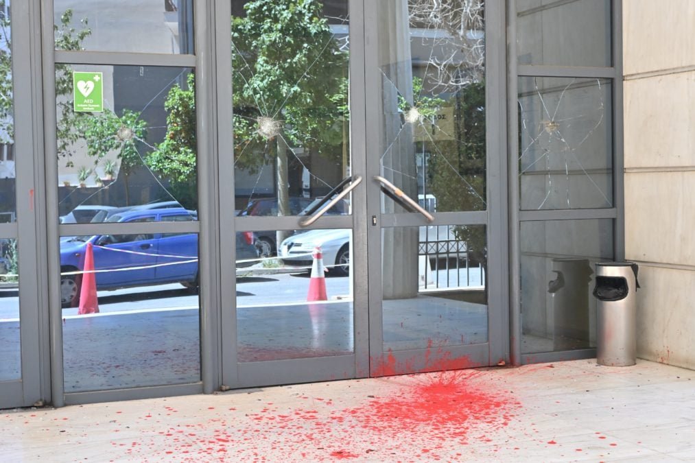 15 προσαγωγές για την επίθεση στο Διοικητικό Εφετείο Αθηνών – Τρεις μετατράπηκαν σε συλλήψεις