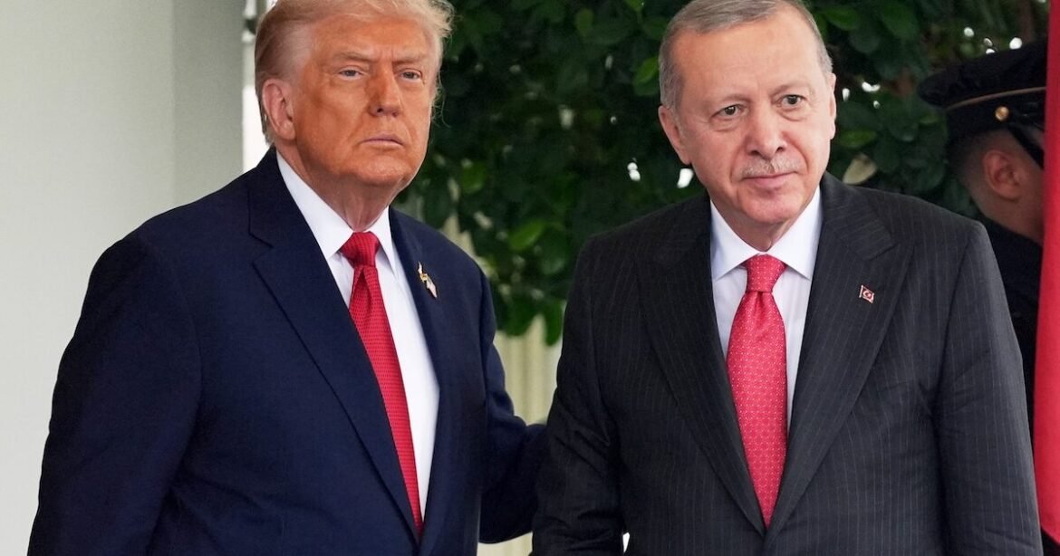 Επικοινωνία Τραμπ – Ερντογάν μετά την επίθεση στο Δείπνο των Ανταποκριτών