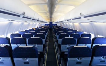 Βαριά σκιά στα ταξίδια το καλοκαίρι: «Κλείστε από τώρα τα αεροπορικά σας εισιτήρια»