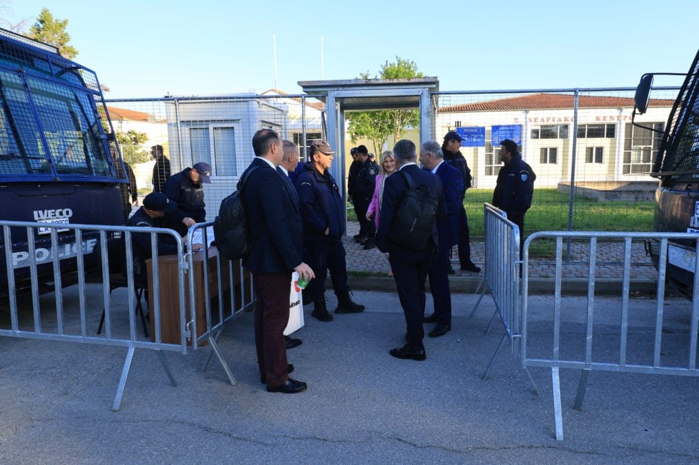 Δίκη για τα Τέμπη: Με ενστάσεις για την υποστήριξη της κατηγορίας άρχισε η σημερινή συνεδρίαση