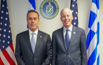 Τετ-α-τετ Παπασταύρου με Ράιτ για γεώτρηση, Κάθετο Διάδρομο και πρωτοβουλία 3+1