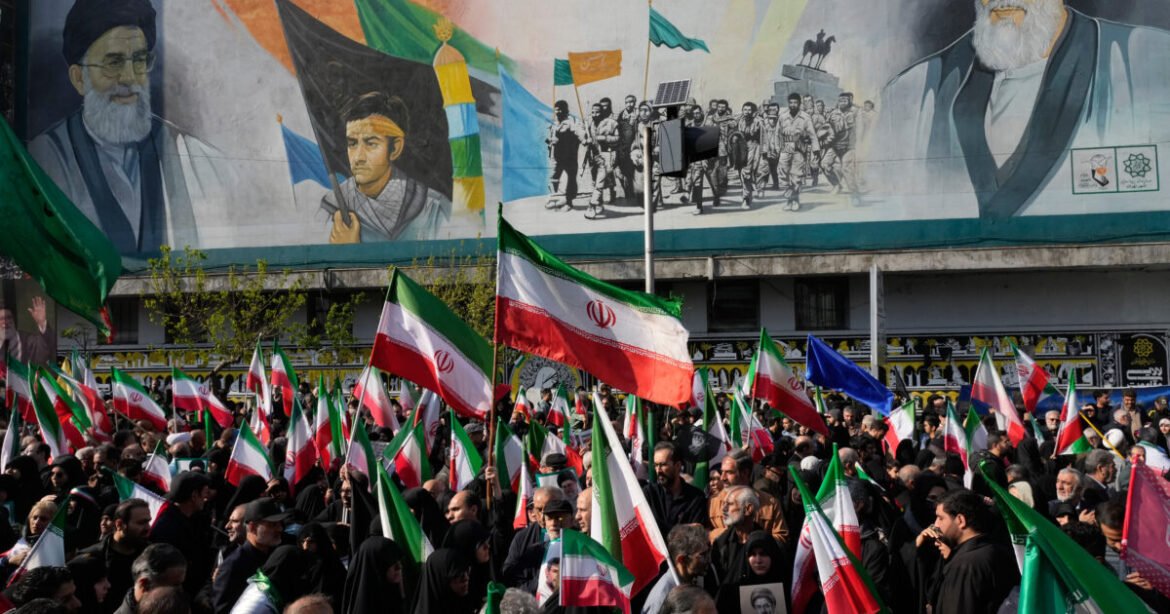 «Μυστικές» έρευνες: Τι θα κάνει το Ιράν αν ο Τραμπ κηρύξει «μονομερή νίκη»