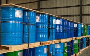 Πιο κοντά στη σκληρή πραγματικότητα πλέον οι τιμές του πετρελαίου – «Στερεύουν» τα τεχνάσματα της Ουάσιγκτον