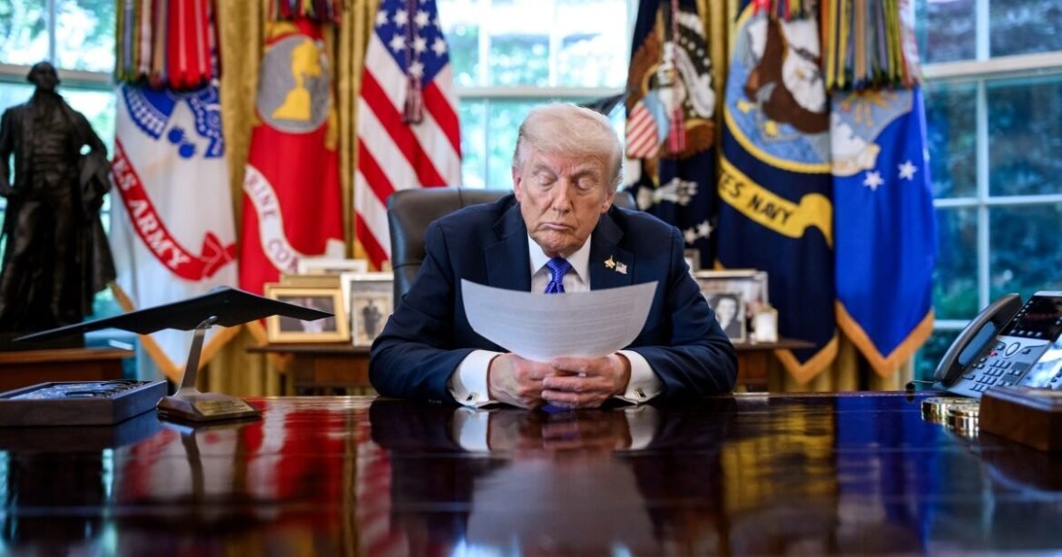 Έκτακτη σύσκεψη στον Λευκό Οίκο με τους «μεγάλους» του πετρελαίου – Σε κατάσταση συναγερμού οι ΗΠΑ λόγω του Ιράν