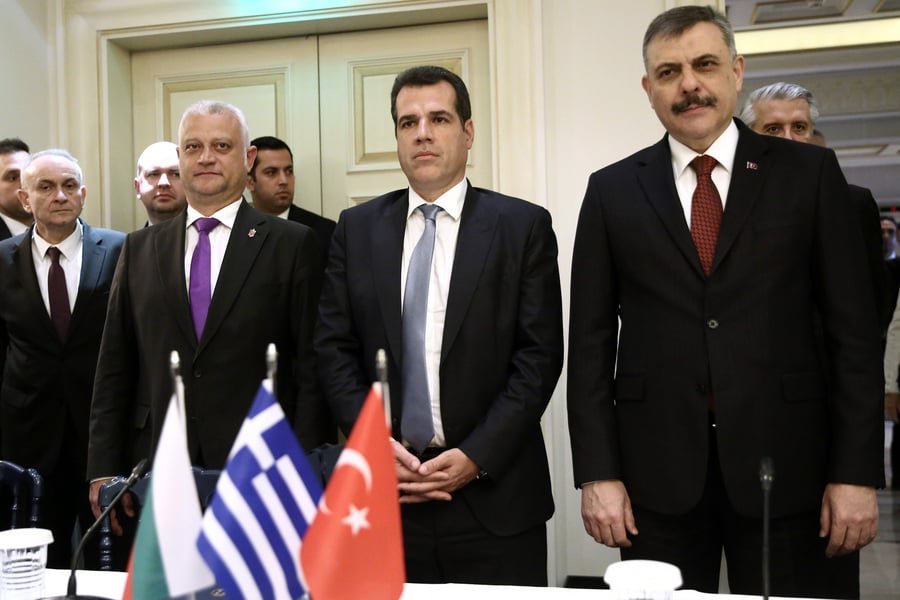 Τριμερής Ελλάδας-Τουρκίας-Βουλγαρίας για το μεταναστευτικό – τι συζητήθηκε