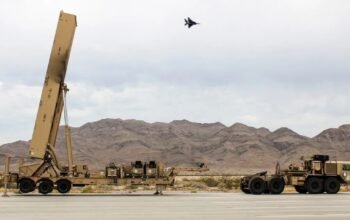 «Dark Eagle»: Ο υπερηχητικός «κυνηγός» των ΗΠΑ που στέλνει ο Τραμπ στο Ιράν για πρώτη φορά