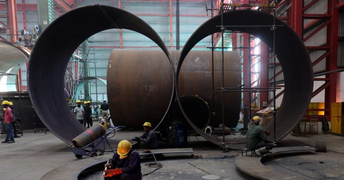 Οι ανατιμήσεις στο πετρέλαιο «εκτοξεύουν» το κόστος παραγωγής των βιομηχανιών