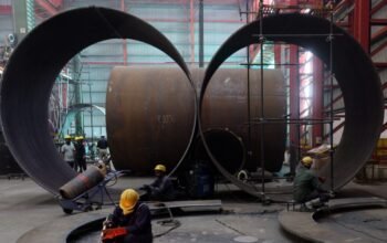 Οι ανατιμήσεις στο πετρέλαιο «εκτοξεύουν» το κόστος παραγωγής των βιομηχανιών