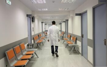 Την επόμενη εβδομάδα η προκήρυξη για 1.000 μόνιμες θέσεις γιατρών στα νοσοκομεία – Τι ανακοίνωσε ο Μάριος