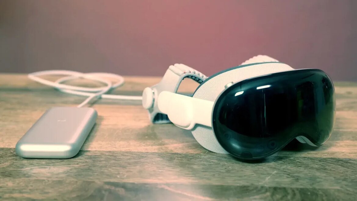 Η Apple φέρεται να “σκοτώνει” το Vision Pro και να εστιάζει στη Siri