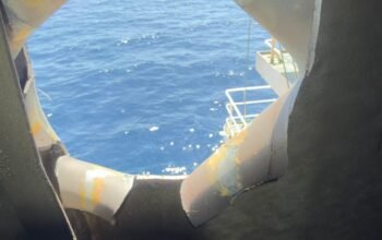 Θρίλερ στον Κόλπο του Άντεν: Drone με βόμβα 50 κιλών «καρφώθηκε» σε πλοίο – Η 12ωρη επιχείρηση εξουδετέρωσης