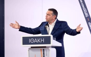 Με… Ρουσώ και Μπέρνι Σάντερς το μανιφέστο 7.514 λέξεων του Τσίπρα