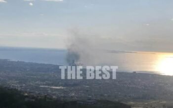 Πάτρα: Μήνυμα από το 112 για τη φωτιά στις εγκαταστάσεις της παλιάς Pirelli – «Επικίνδυνοι καπνοί, παραμείνετε σε εσωτερικούς χώρους»
