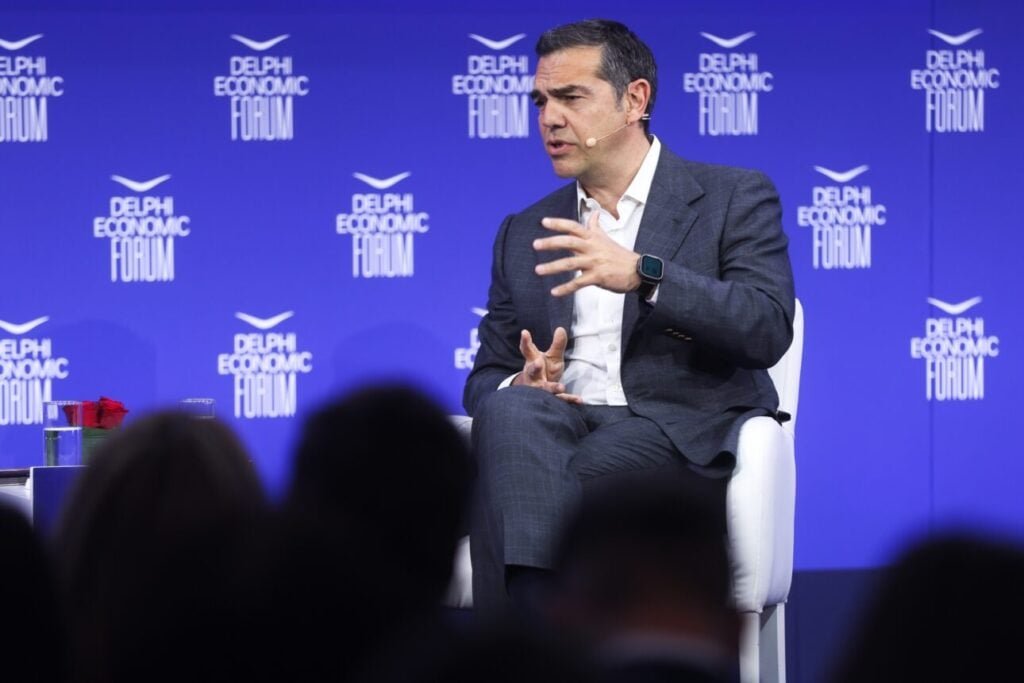 Ο Τσίπρας διαμαρτύρεται για το ντοκιμαντέρ των Βαρβιτσιώτη – Δενδρινού