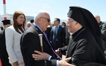 Στην Αθήνα ο Πατριάρχης Βαρθολομαίος – Συναντήσεις με ΠτΔ, Πρωθυπουργό και ομιλία στη Βουλή