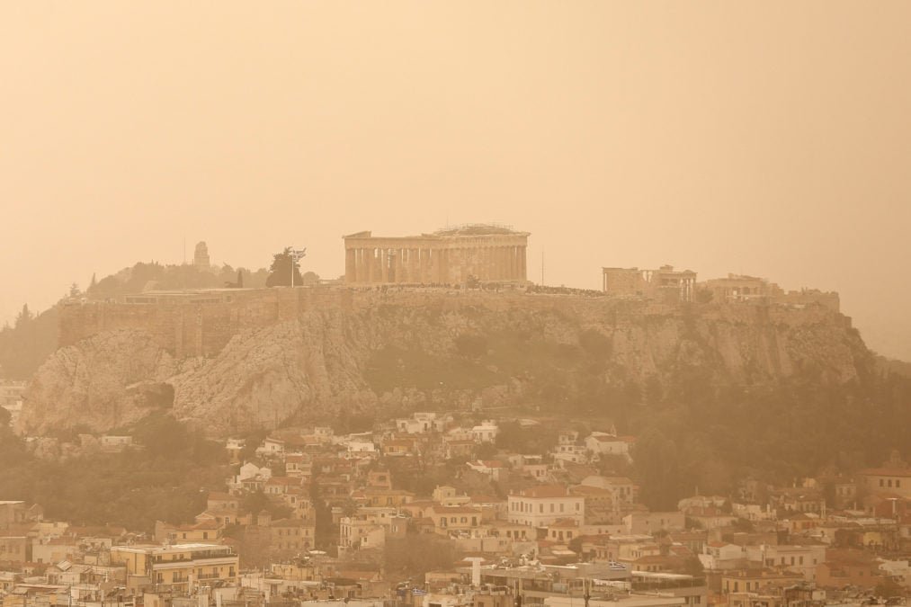 Καιρός – AtmoHub: Άνοδος της θερμοκρασίας και νέο επεισόδιο μεταφοράς σκόνης από τη Σαχάρα – Ποιες περιοχές