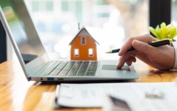 Κόκκινα δάνεια: Στο χαμηλότερο επίπεδο από την ένταξη της Ελλάδας στο ευρώ – Σε δύσκολη θέση επαγγελματίες και ΜμΕ, κυρίως της εστίασης