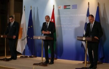Γεραπετρίτης από Αμμάν: Ετοιμη η Ελλάδα να συμβάλει για την ασφάλεια των Στενών του Ορμούζ