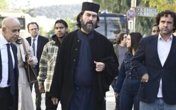 «Κιβωτός του Κόσμου»: Κεκλεισμένων των θυρών η δίκη στο ΜΟΔ του πατέρα Αντωνίου για ασέλγεια σε βάρος δύο