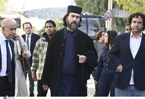 «Κιβωτός του Κόσμου»: Κεκλεισμένων των θυρών η δίκη στο ΜΟΔ του πατέρα Αντωνίου για ασέλγεια σε βάρος δύο