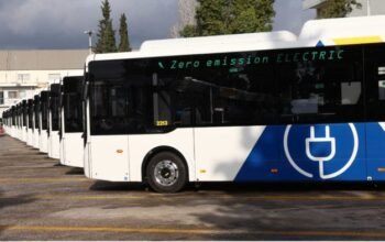 Μαρούσι: Συνελήφθη 39χρονος που κρατούσε μεταλλικές λάμες από ψαλίδι και φώναζε μέσα σε λεωφορείο